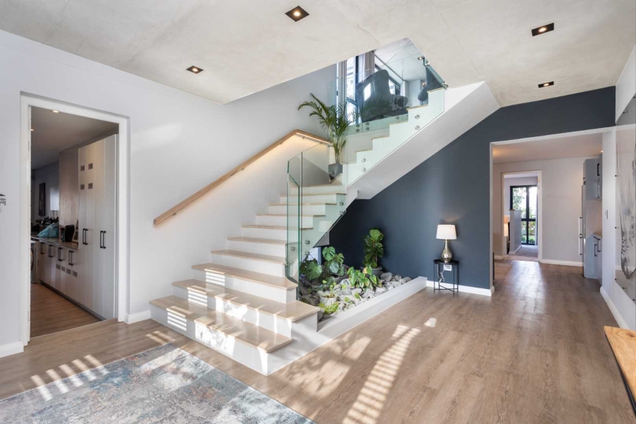 5 Bedroom Property for Sale in Val De Vie Estate Western Cape